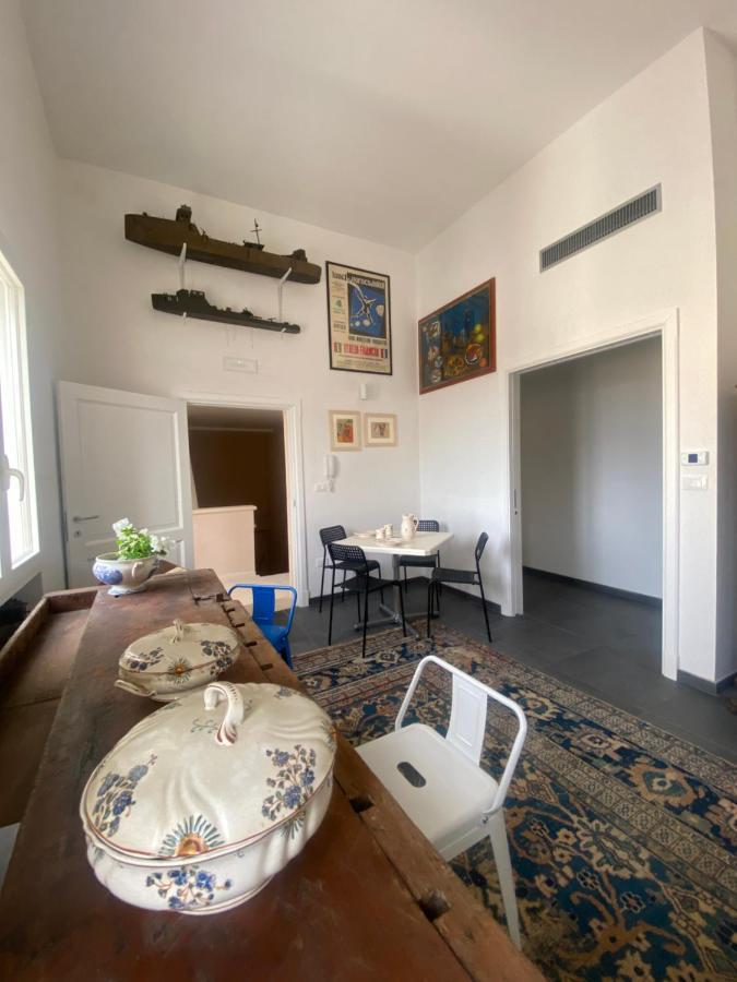 אוג'אנו לה קייזה Bric A Brac Eclectic Rooms מראה חיצוני תמונה