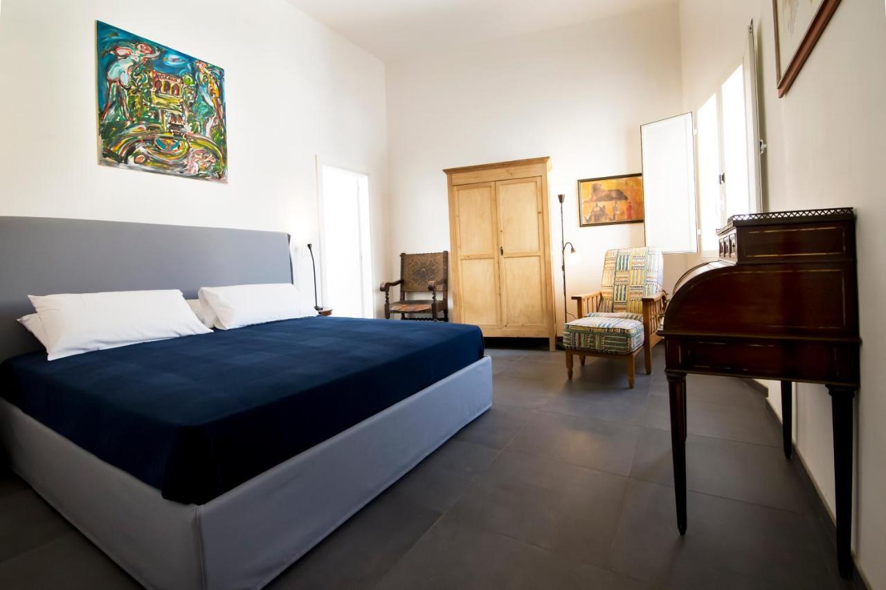 אוג'אנו לה קייזה Bric A Brac Eclectic Rooms מראה חיצוני תמונה