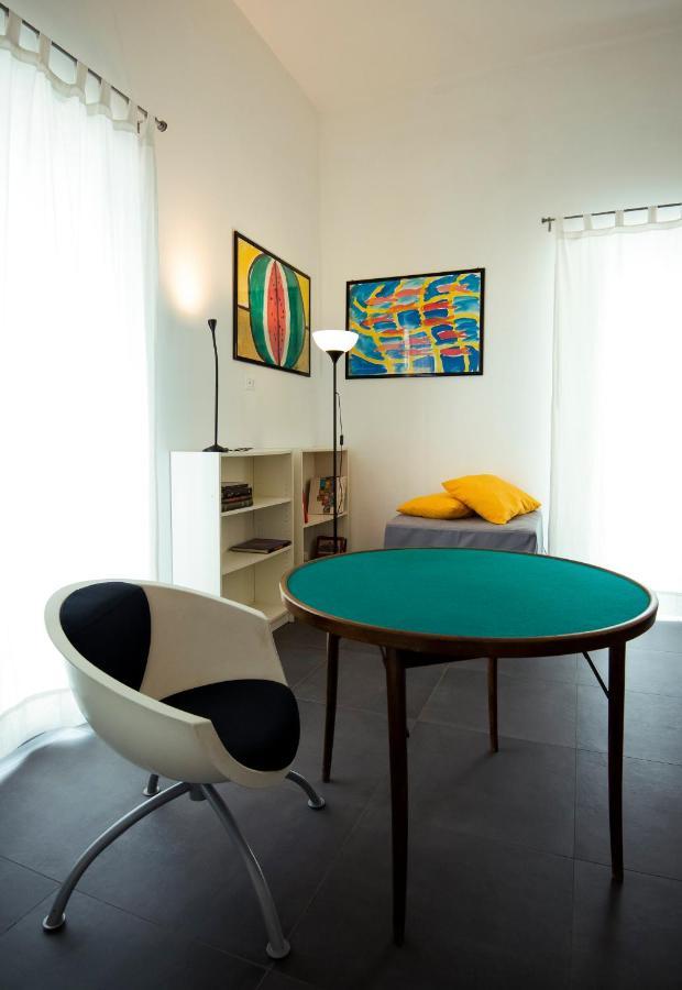 אוג'אנו לה קייזה Bric A Brac Eclectic Rooms מראה חיצוני תמונה
