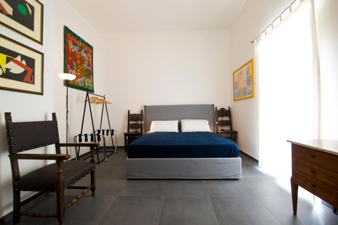 אוג'אנו לה קייזה Bric A Brac Eclectic Rooms מראה חיצוני תמונה